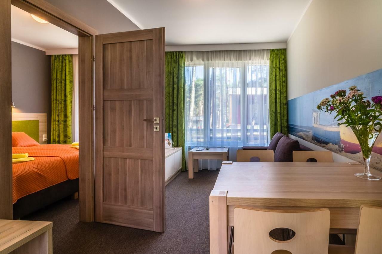 Hotel *** Nat Krynica Morska Luaran gambar